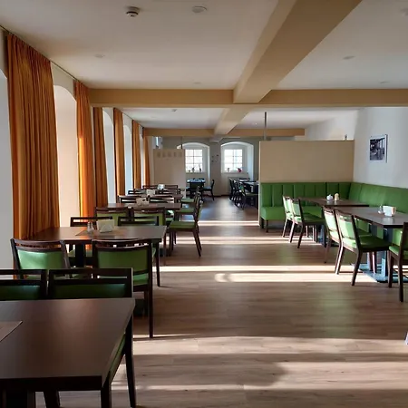 Zinzendorfhaus فندق *